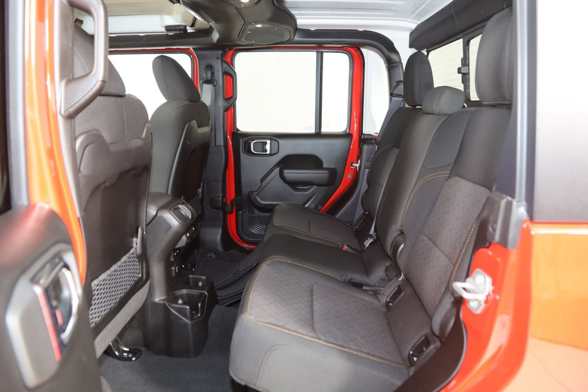 Used 2025 Jeep Gladiator Mojave image 46