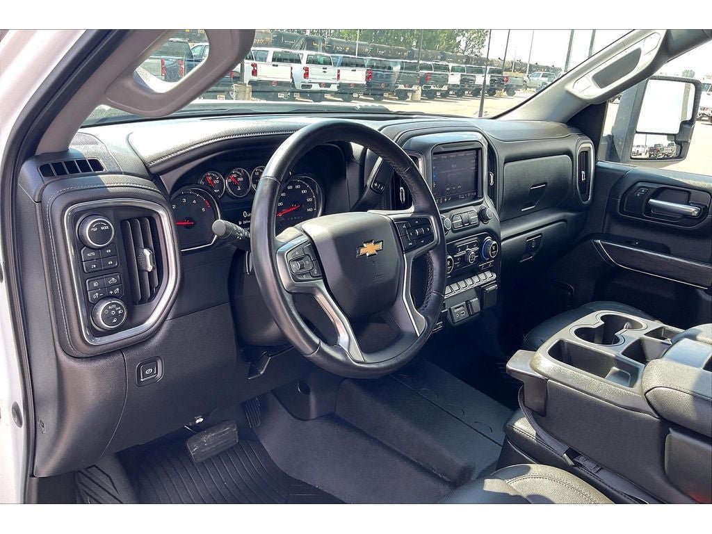 Used 2022 Chevrolet Silverado 3500 LTZ AWD/4WD image 16