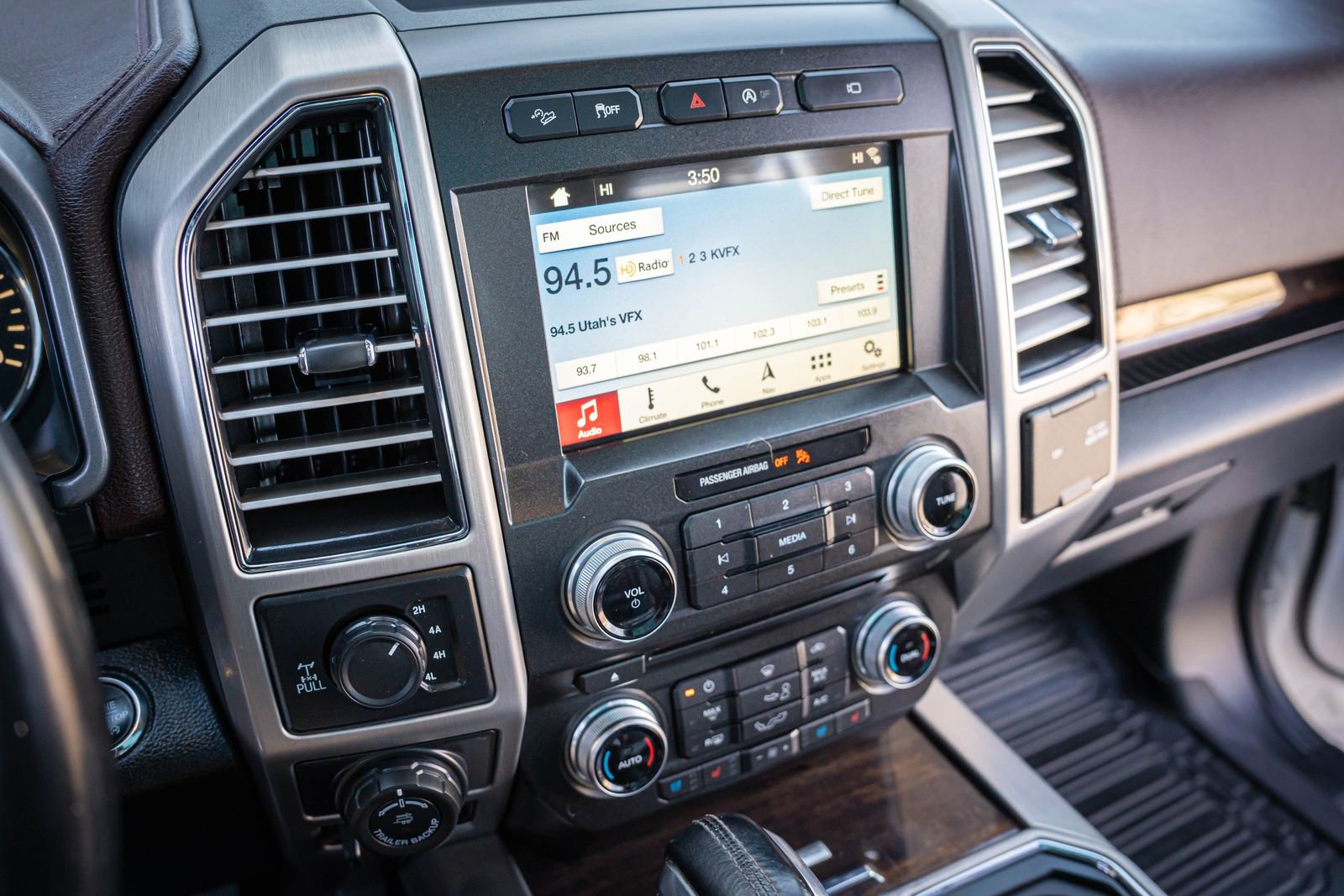 Used 2017 Ford F150 Platinum w/ Technology Package image 21