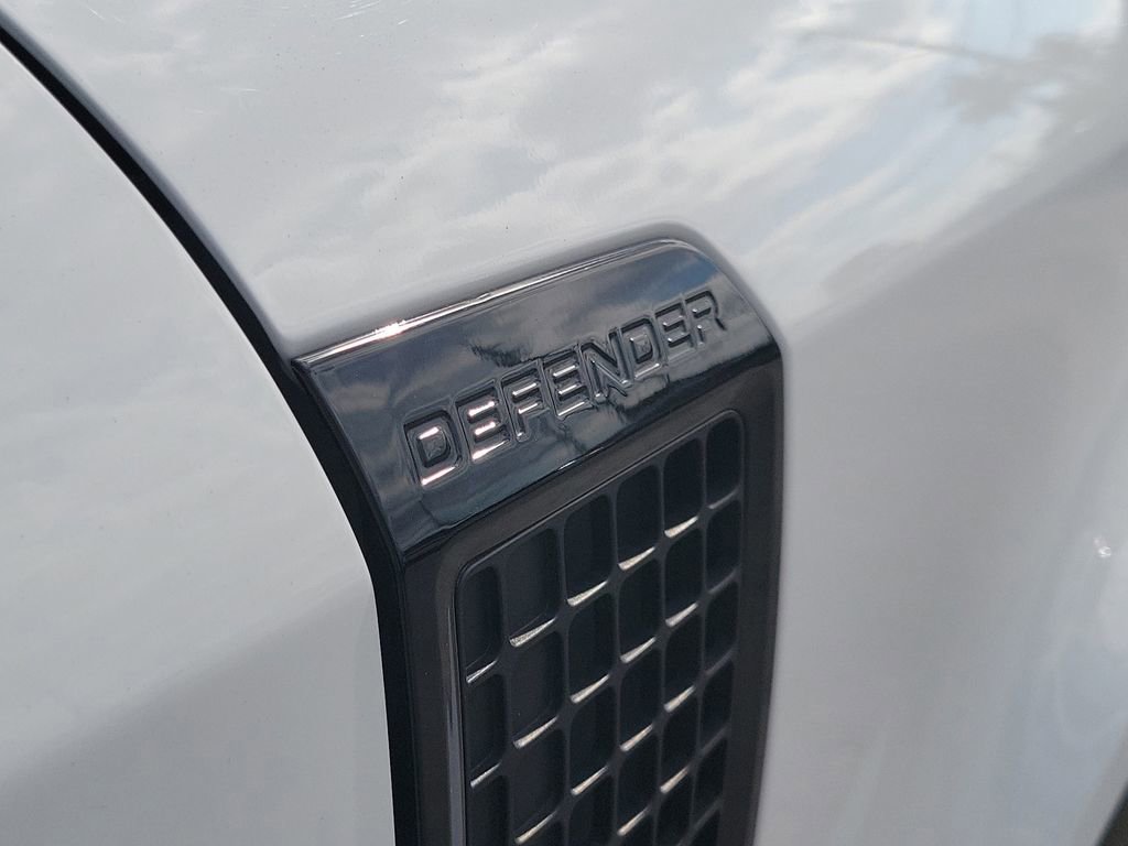 Used 2021 Land Rover Defender 110 image 11