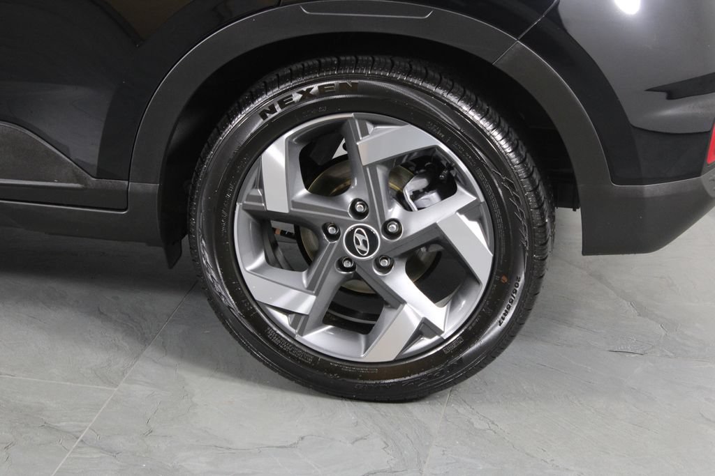 Certified 2026 Hyundai Venue SEL FWD image 15