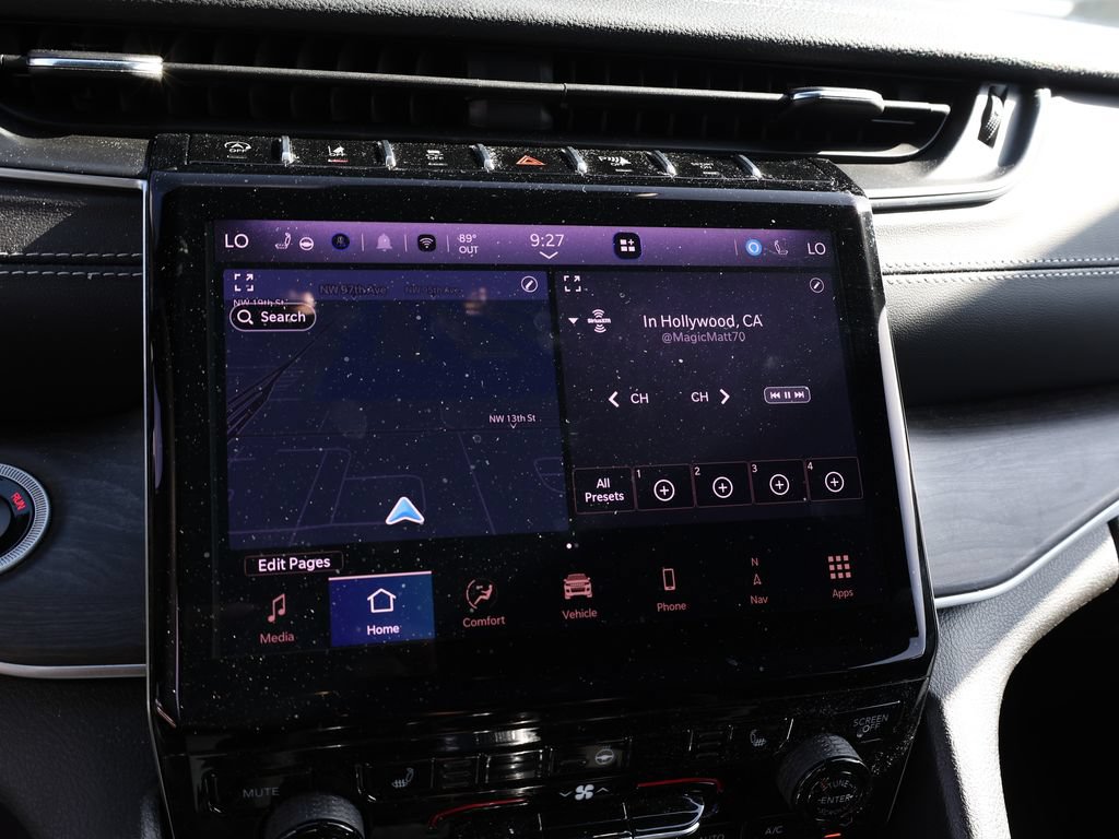 Used 2025 Jeep Grand Cherokee Limited w/ Black Appearance Package RWD image 28