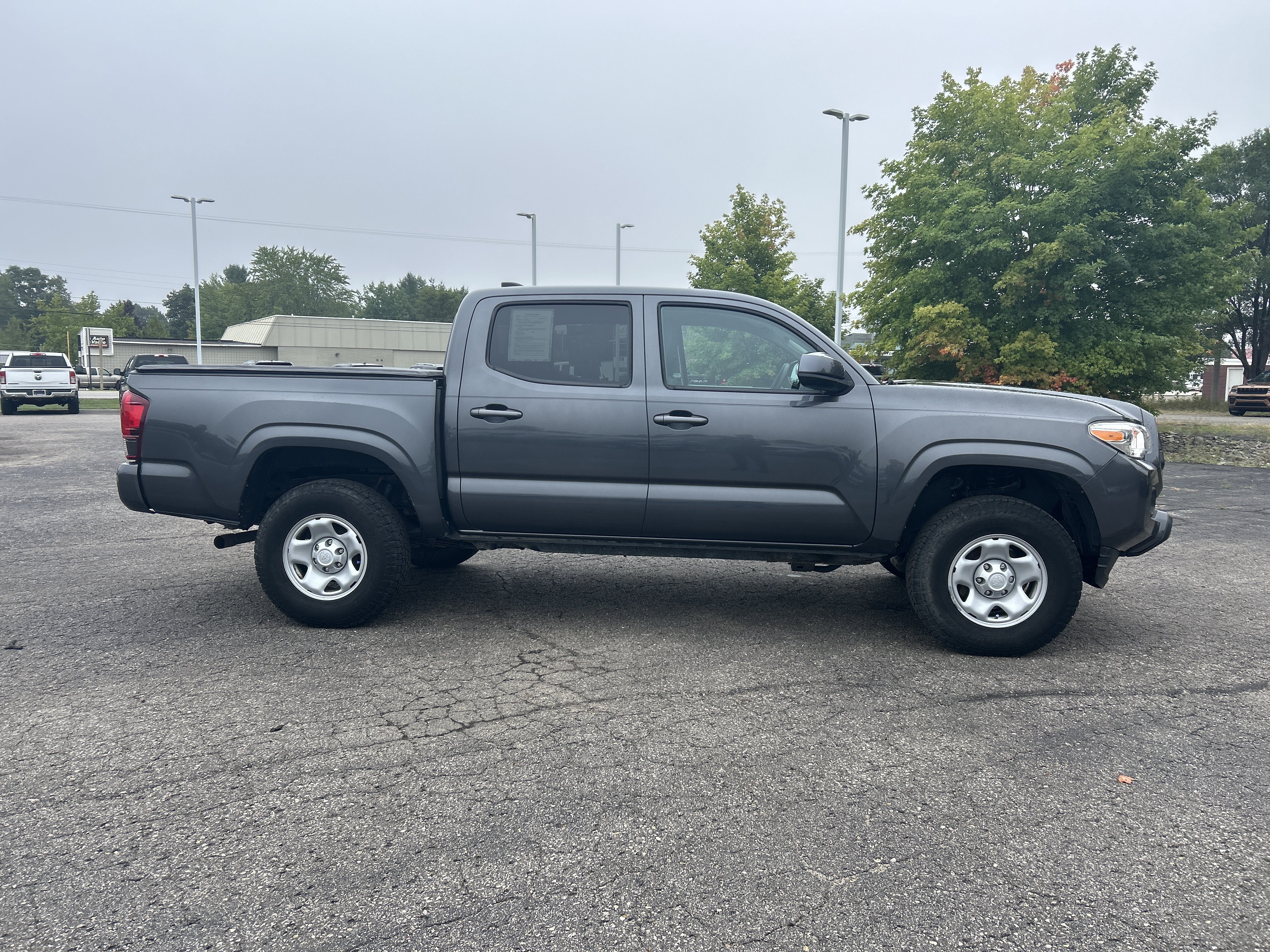 Used 2021 Toyota Tacoma SR AWD/4WD image 2