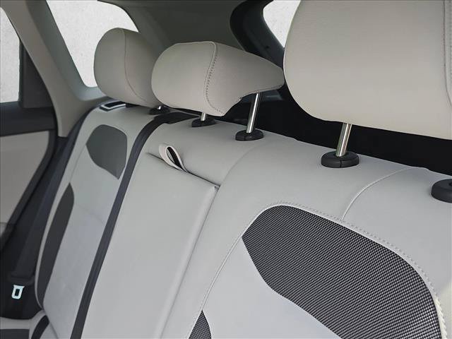 New 2026 Volkswagen Taos SE FWD image 20