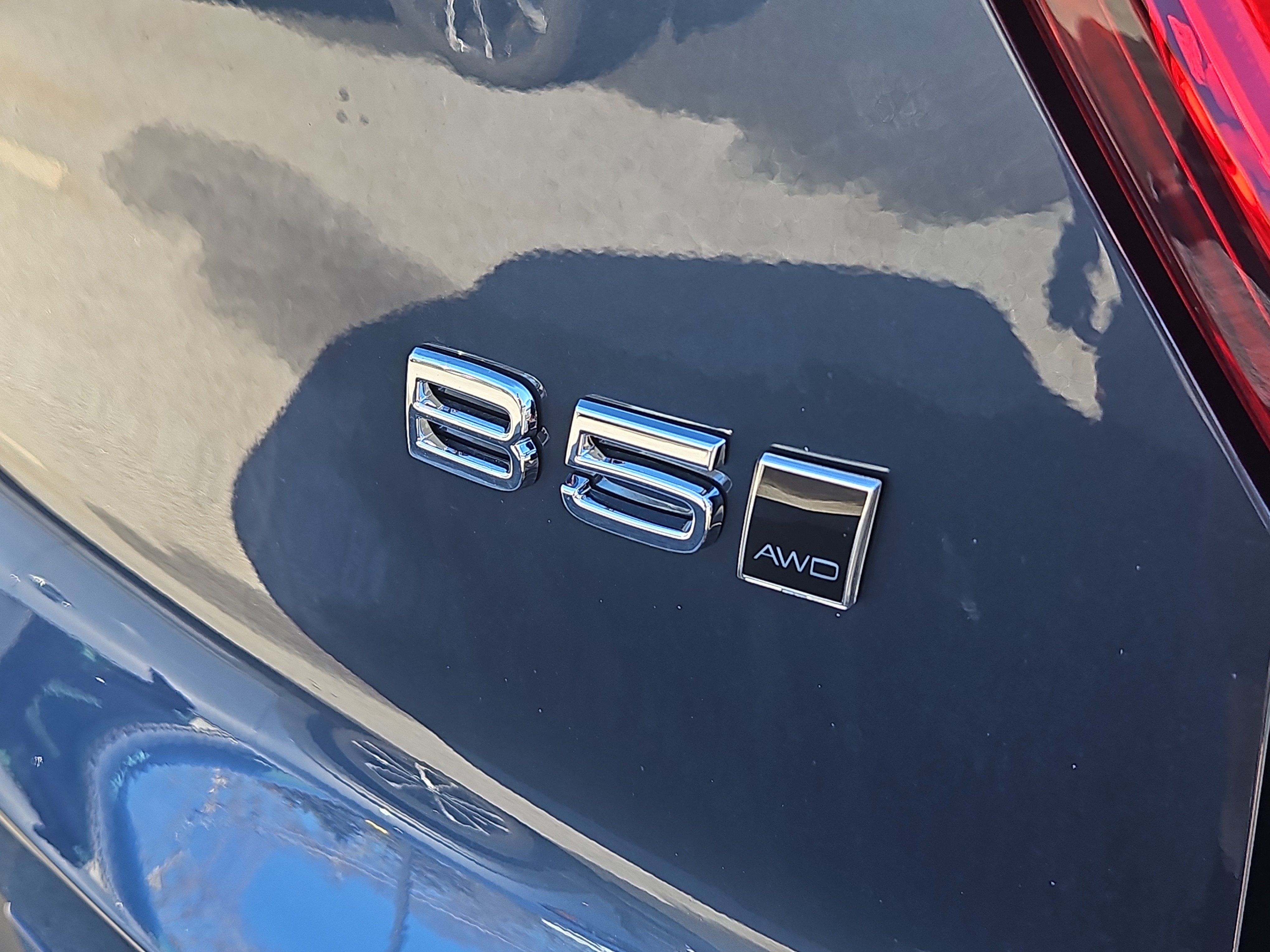 New 2026 Volvo XC40 B5 Core w/ Protection Package Premier image 4