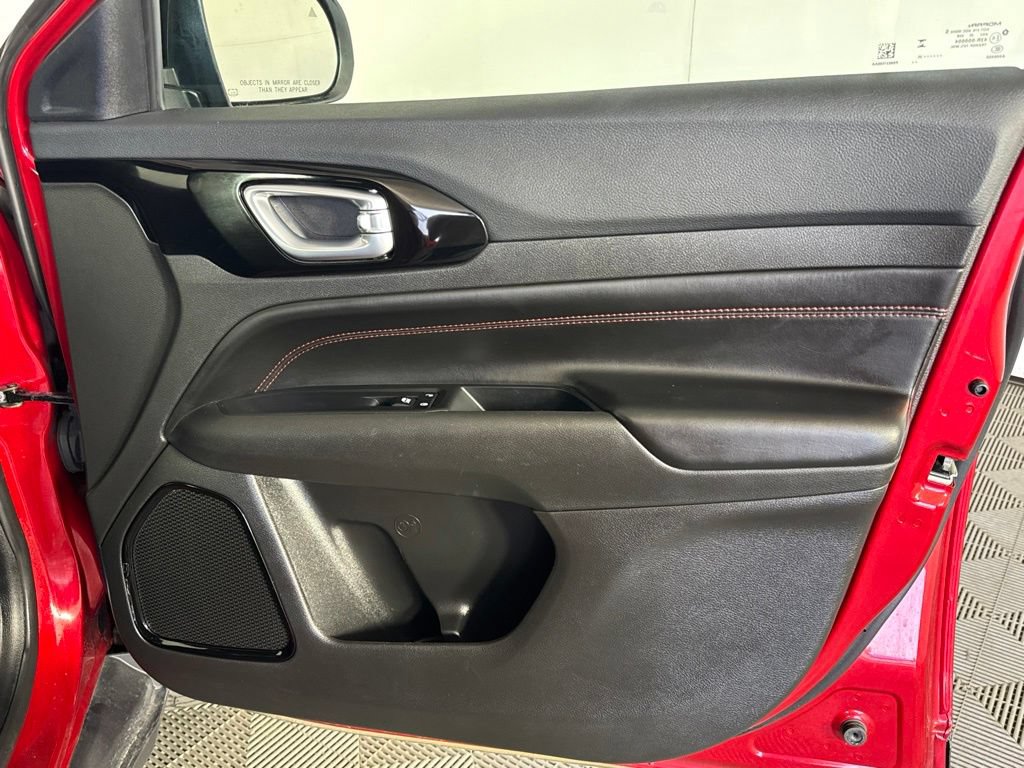 Certified 2025 Jeep Compass Trailhawk AWD/4WD image 39