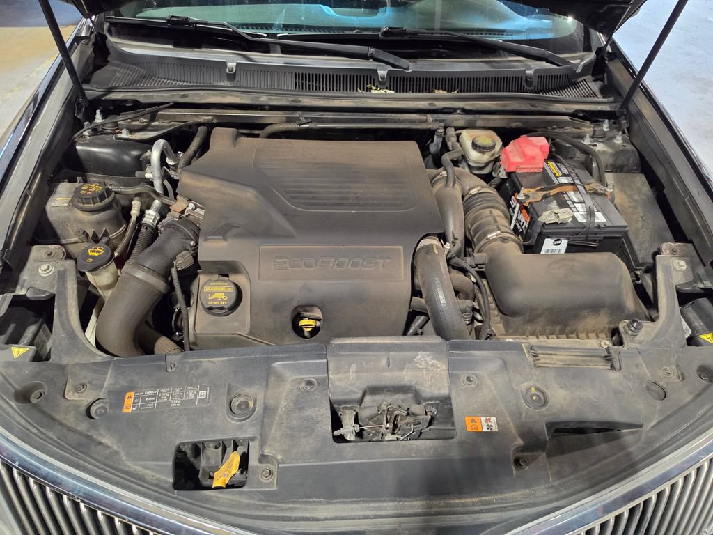 Used 2014 Lincoln MKS AWD w/ Equipment Group 201A image 9