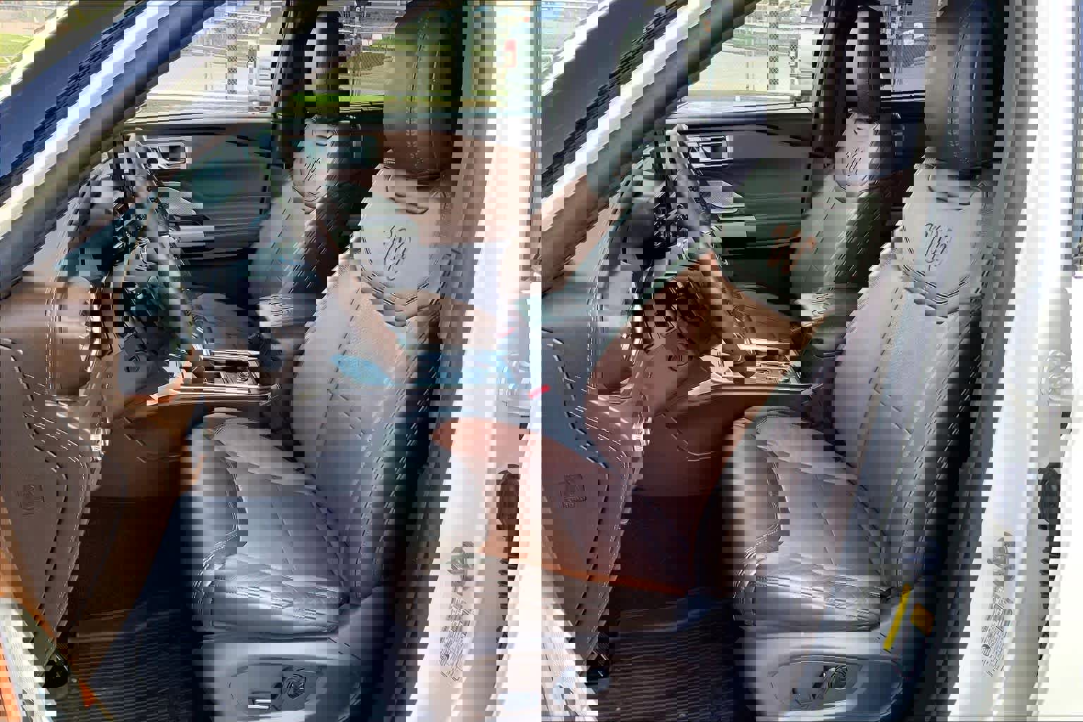 Used 2021 Ford Explorer King Ranch w/ Premium Technology Package AWD/4WD image 8