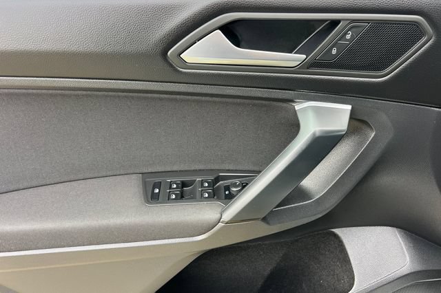 Used 2019 Volkswagen Tiguan S w/ Driver Assistance Package FWD image 13