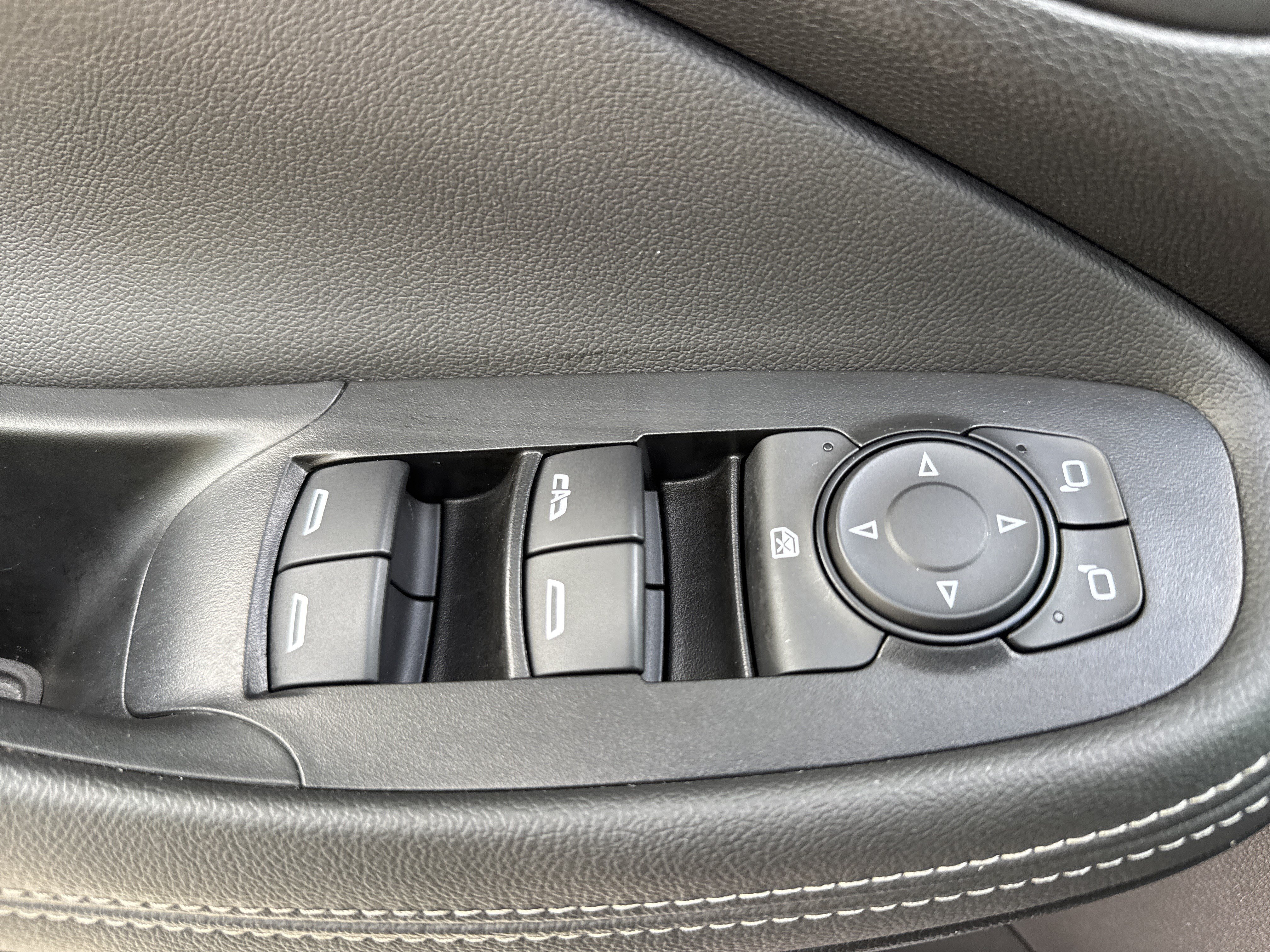Used 2023 Buick Encore GX Select w/ Experience Buick Package FWD image 15