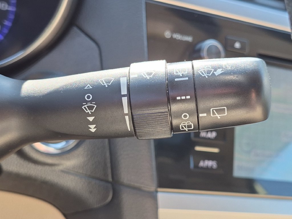 Used 2016 Subaru Outback 3.6R Limited AWD/4WD image 17
