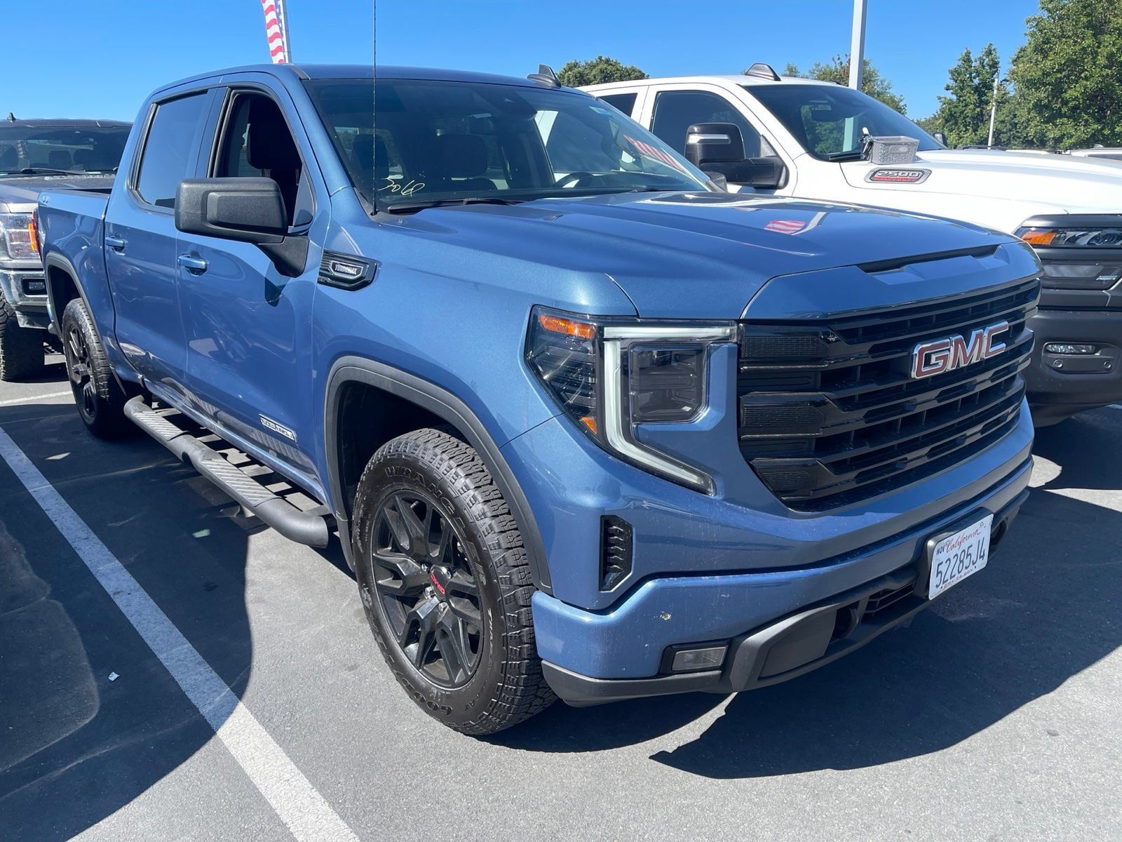 Used 2026 GMC Sierra 1500 Elevation w/ Elevation Select Package AWD/4WD image 1