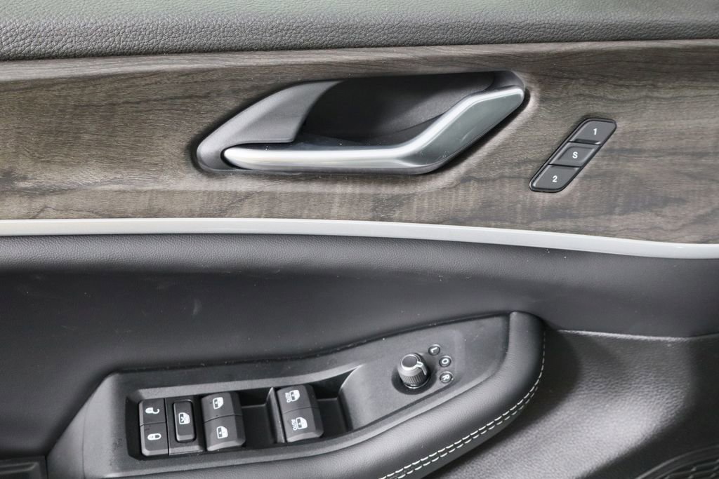 New 2025 Jeep Grand Cherokee Limited image 22