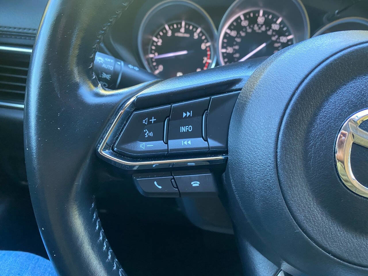 Used 2020 MAZDA CX-5 Touring image 23