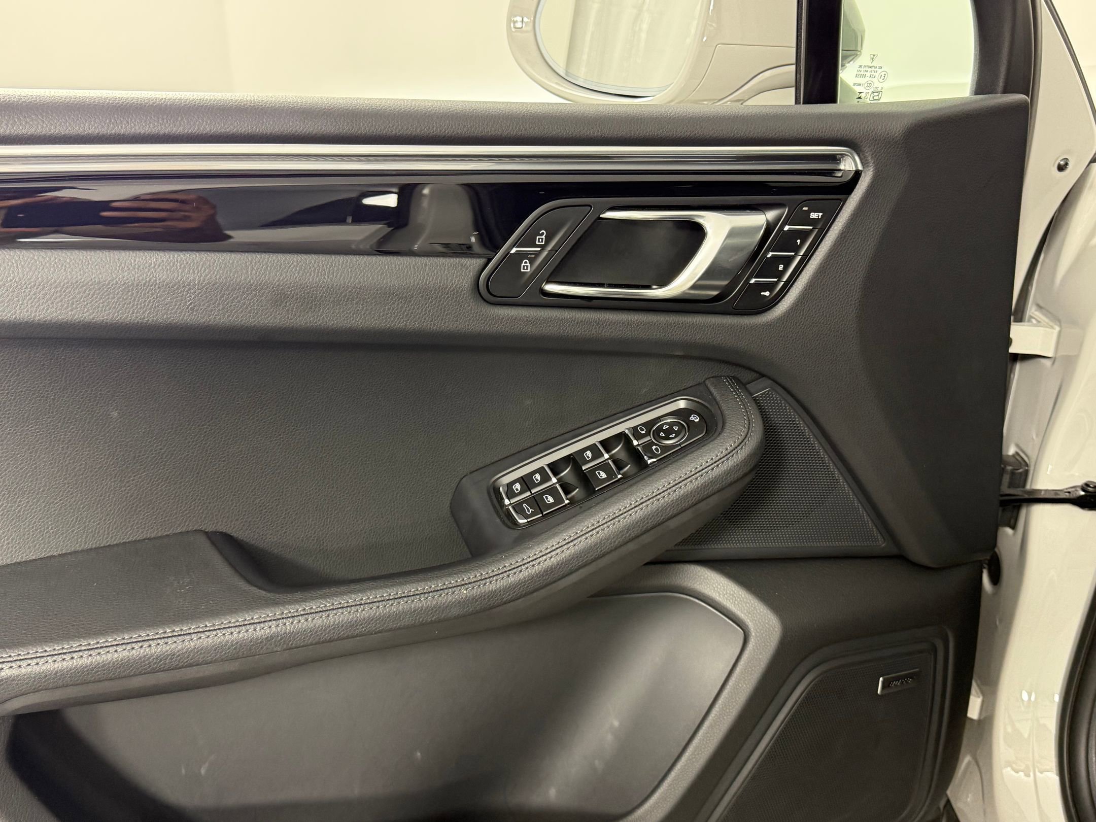 New 2025 Porsche Macan image 29