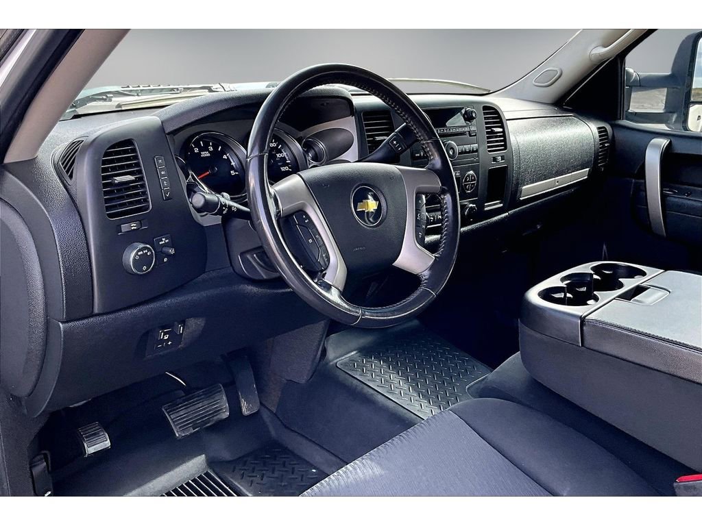 Used 2011 Chevrolet Silverado 3500 LT w/ Interior Plus Package image 15