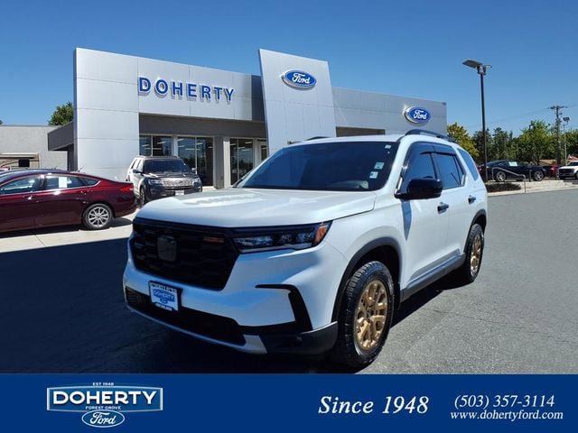 Used 2024 Honda Pilot TrailSport image 1
