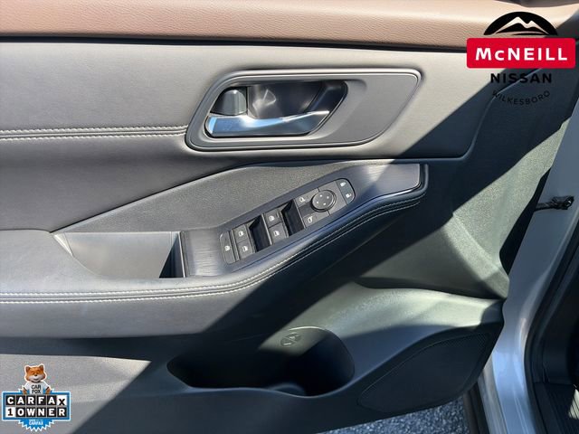 Used 2023 Nissan Rogue SV w/ SV Premium B Package image 18