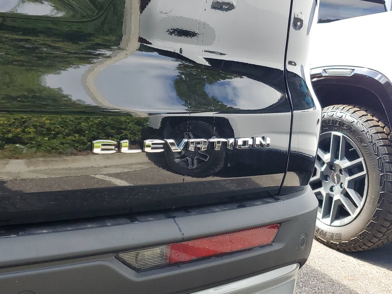 New 2026 GMC Acadia Elevation w/ Elevation Premium Package FWD image 9