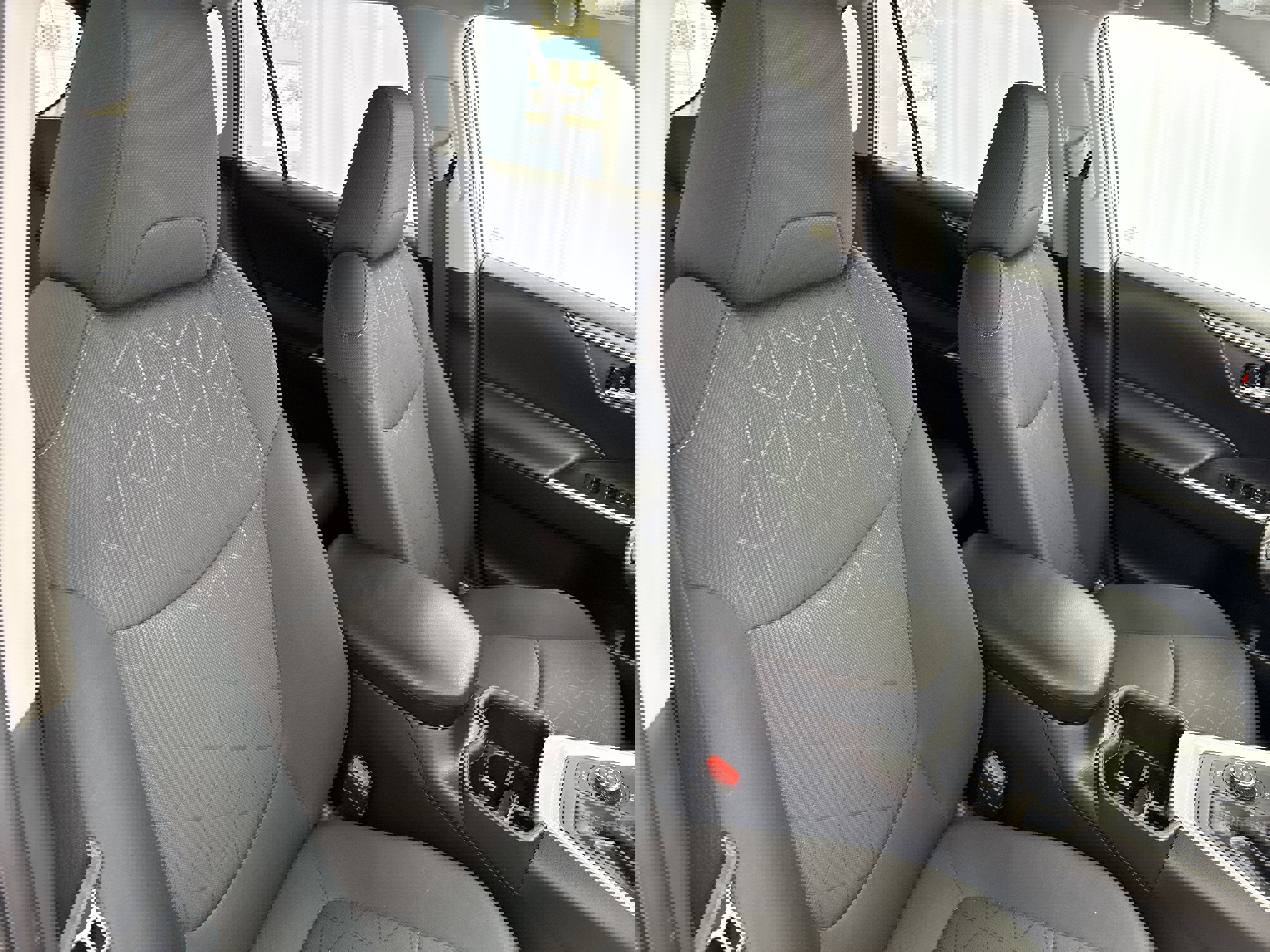 Used 2024 Toyota RAV4 XLE w/ Convenience Package image 13