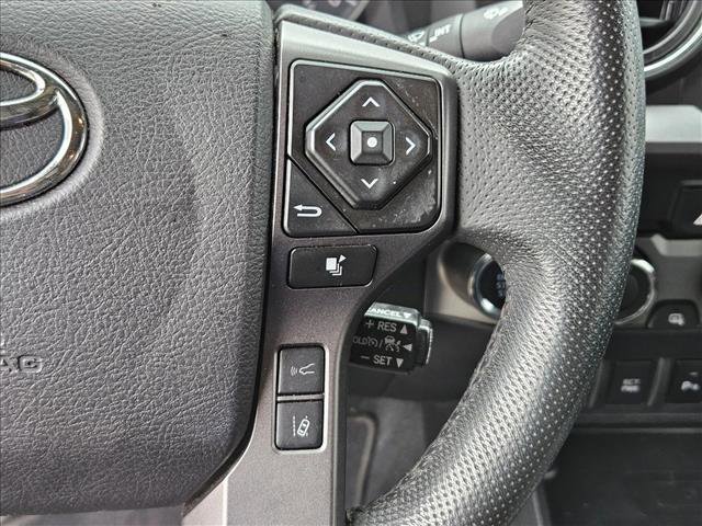 Used 2022 Toyota Tacoma TRD Off-Road w/ Technology Package AWD/4WD image 11