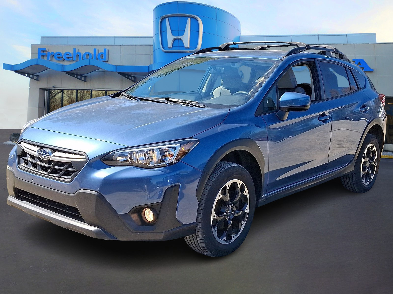 Used 2022 Subaru Crosstrek 2.0i Premium AWD/4WD image 3