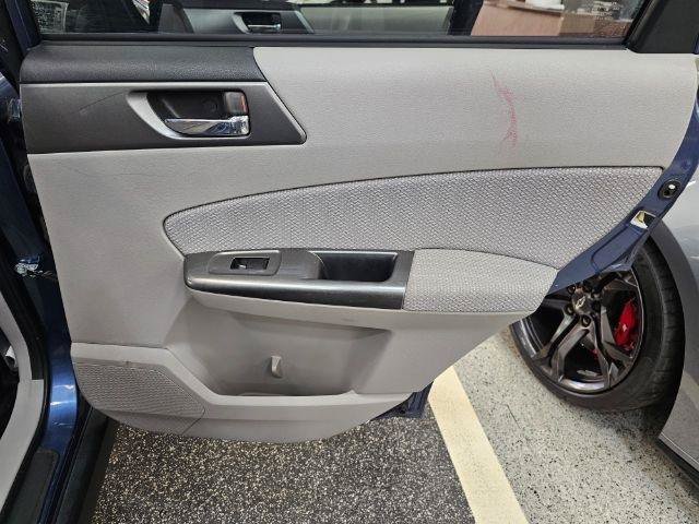Used 2013 Subaru Forester 2.5X Premium w/ Popular Pkg 1 AWD/4WD image 29