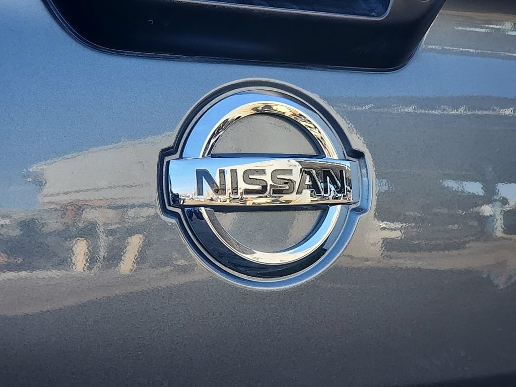 Used 2016 Nissan Titan SV RWD image 35