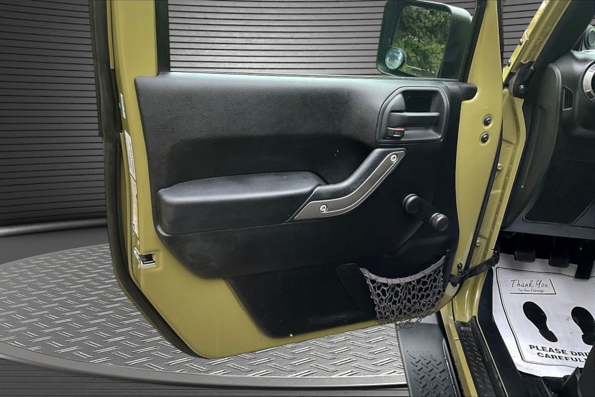Used 2013 Jeep Wrangler Sport AWD/4WD image 19