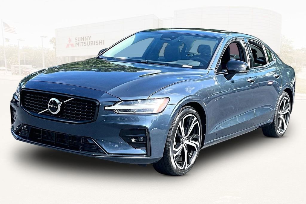 Used 2024 Volvo S60 B5 Core image 1