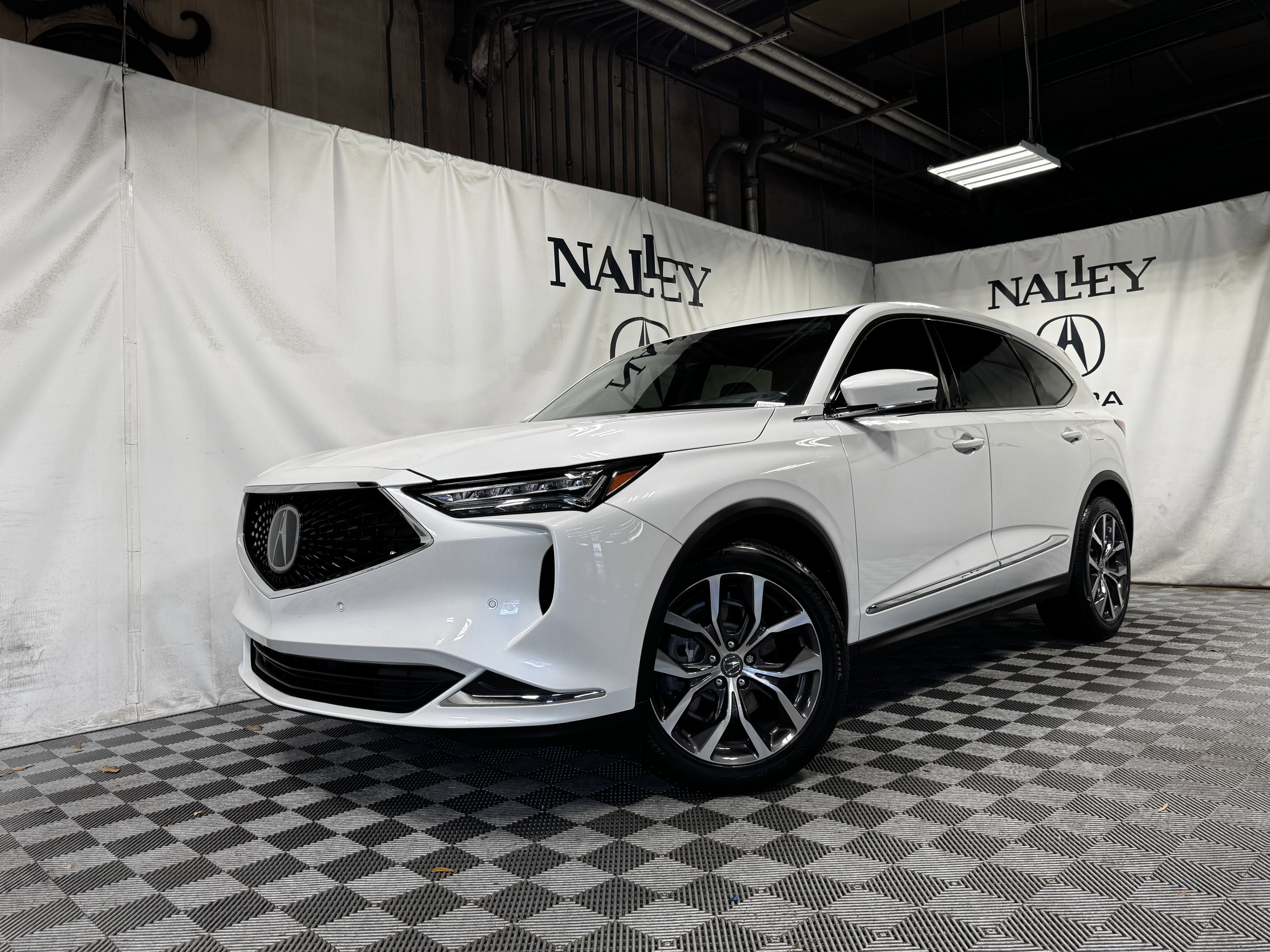 Certified 2023 Acura MDX FWD w/ Technology Package image 1