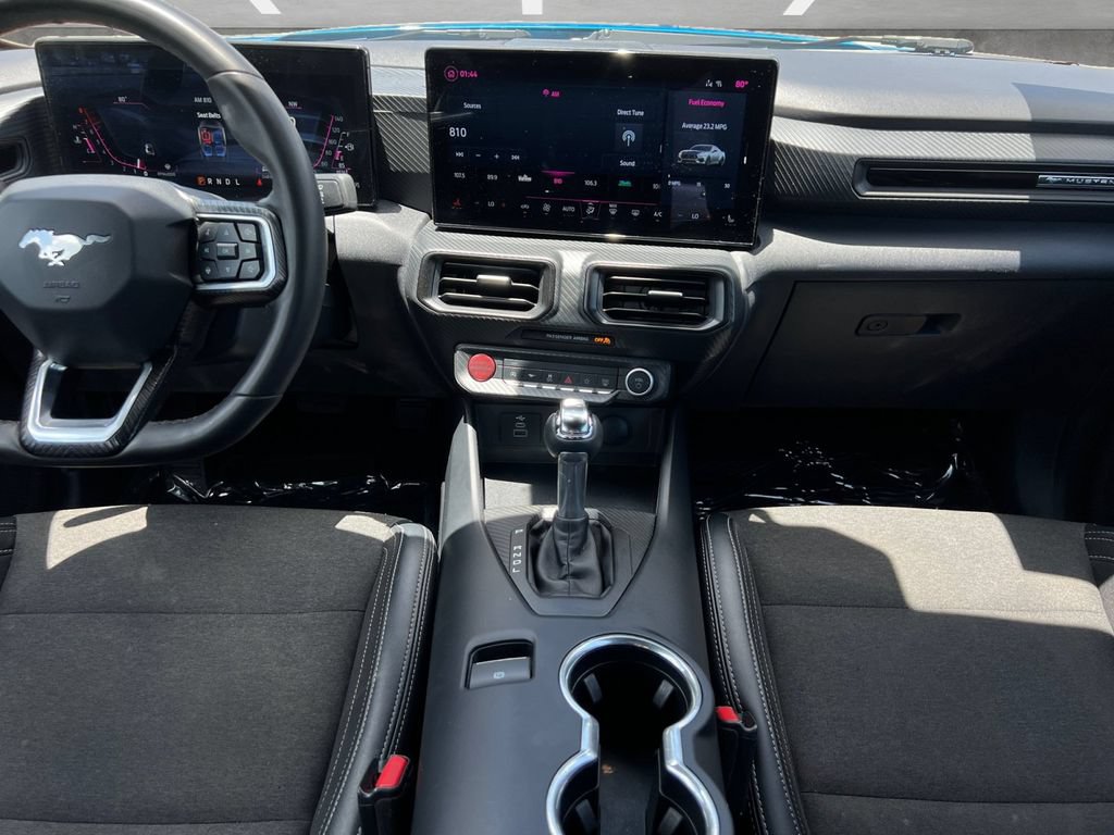 Used 2024 Ford Mustang Coupe RWD image 3