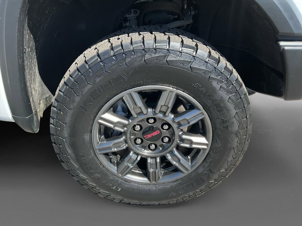 Used 2024 GMC Sierra 1500 AT4X image 14