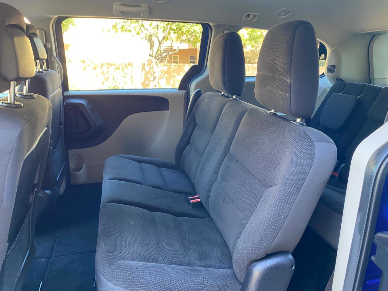 Used 2019 Dodge Grand Caravan SE FWD image 33