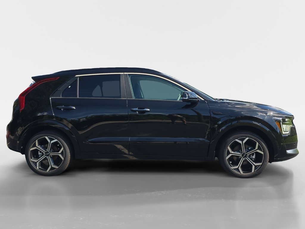 New 2025 Kia Niro SX Touring image 6