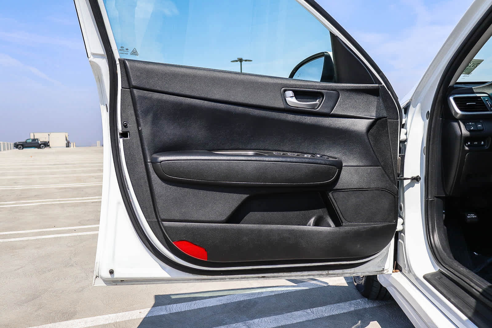 Used 2019 Kia Optima LX image 22