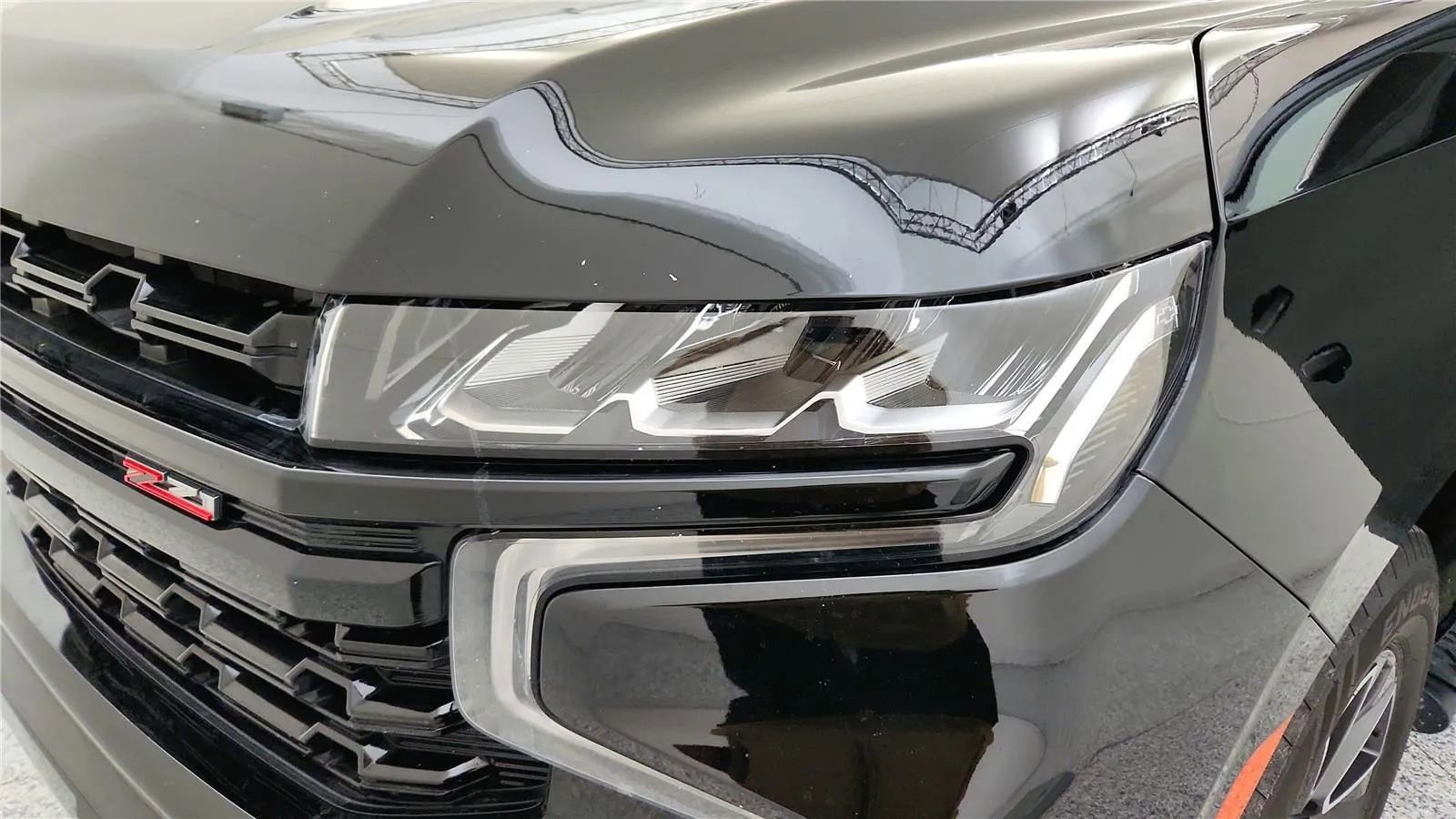 Used 2023 Chevrolet Tahoe Z71 w/ Luxury Package AWD/4WD image 14