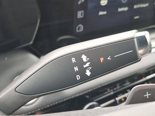 Used 2025 Chevrolet Equinox LT w/ Safety and Technology Package AWD/4WD image 32
