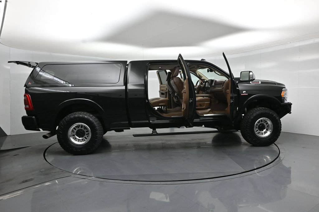 Used 2022 RAM 2500 Limited AWD/4WD image 4