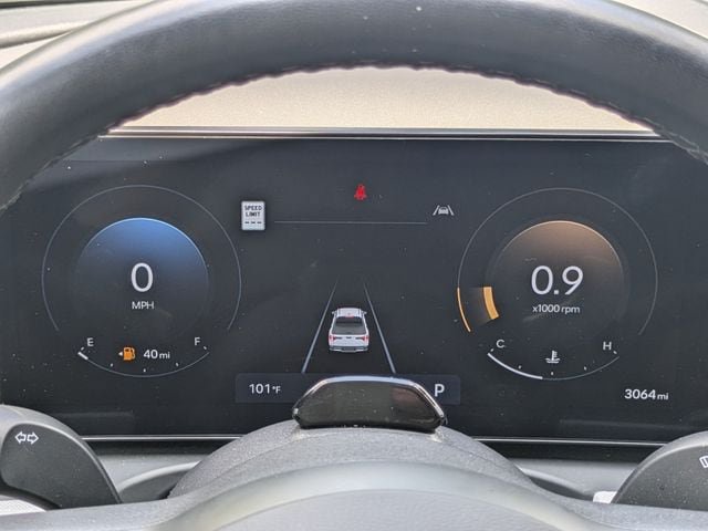 Certified 2025 Hyundai Santa Cruz Limited AWD/4WD image 28