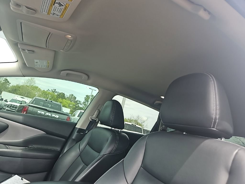 Used 2022 Nissan Murano SV image 17