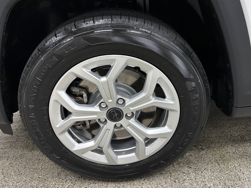 Used 2025 Jeep Compass Latitude w/ Convenience Group image 2