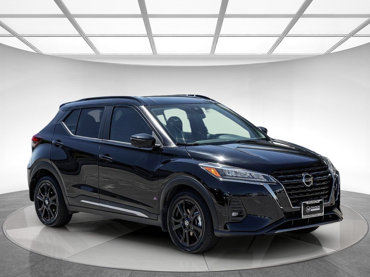 Used 2021 Nissan Kicks SR FWD image 6