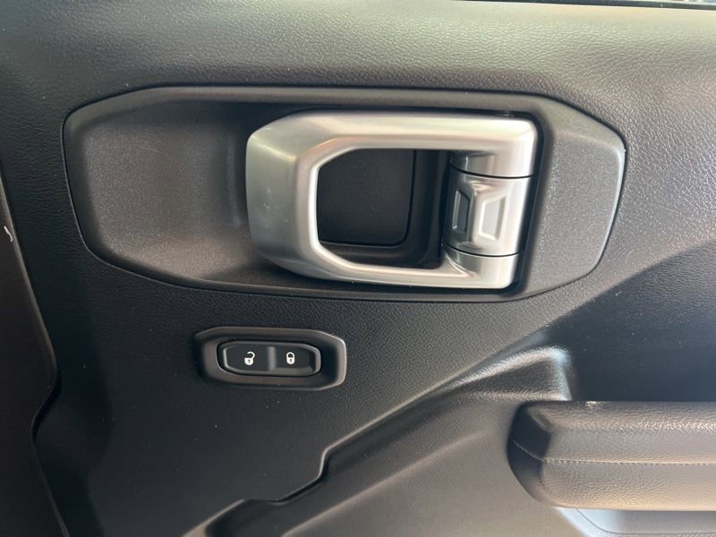 Used 2020 Jeep Wrangler Unlimited Sport image 14