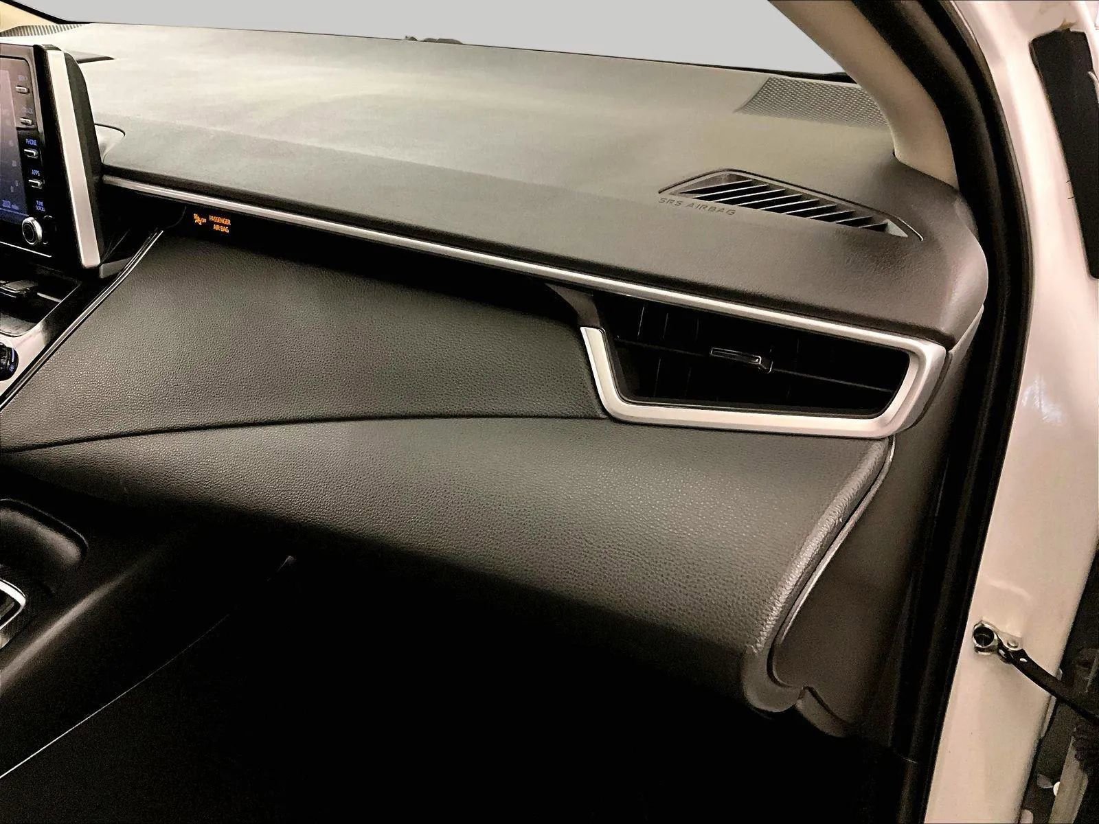 Used 2020 Toyota Corolla LE FWD image 15