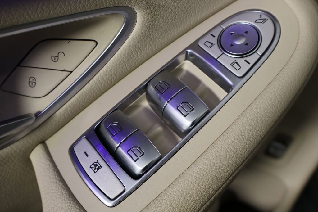 Used 2020 Mercedes-Benz GLC 300 image 18