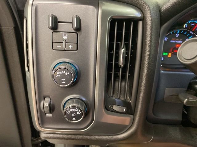 Used 2018 Chevrolet Silverado 1500 LT w/ All Star Edition AWD/4WD image 15