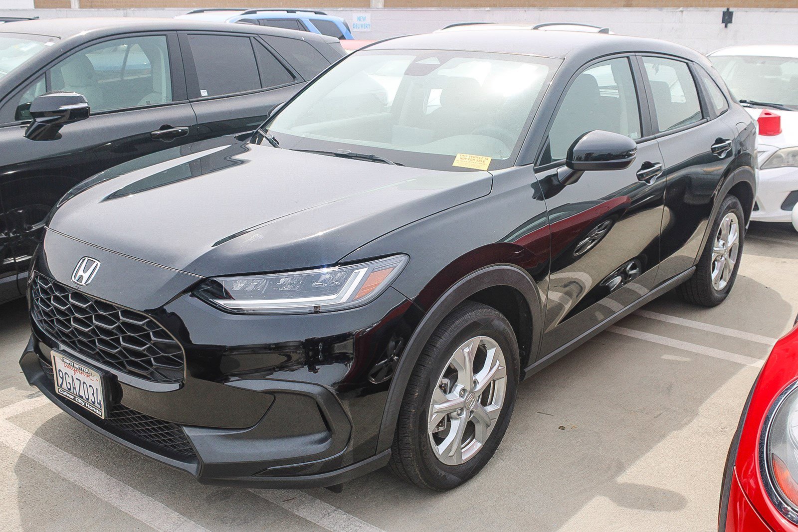 Used 2023 Honda HR-V LX image 6