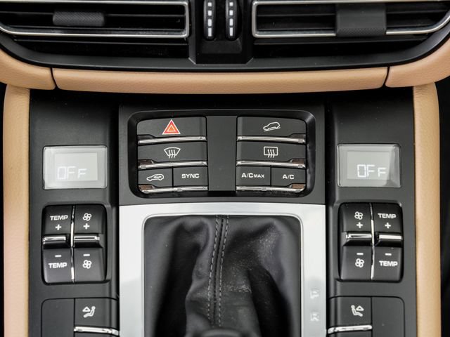 Certified 2021 Porsche Macan AWD/4WD image 19