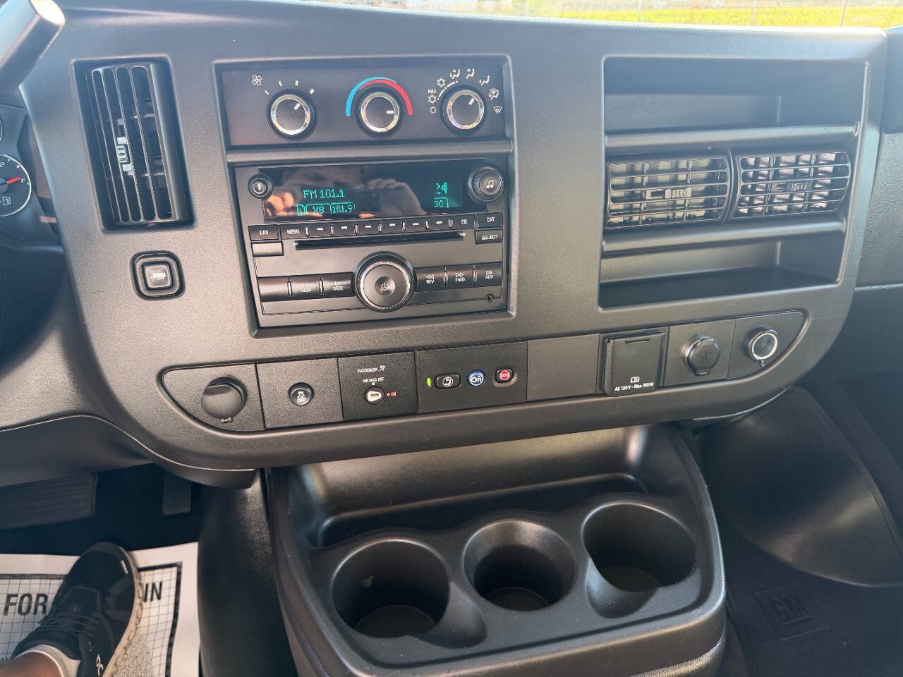 Used 2019 Chevrolet Express 3500 LS RWD image 15